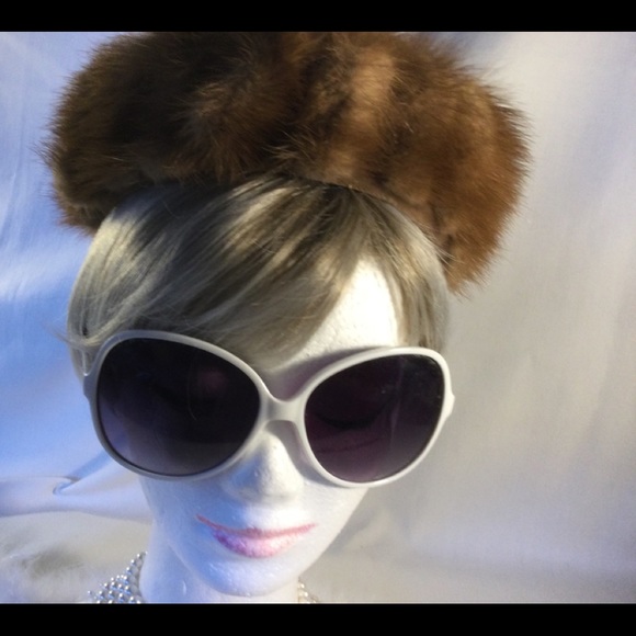 Chapeaux Louise Halo Fascinator Mink w/ Bow @ Back - Picture 6 of 7